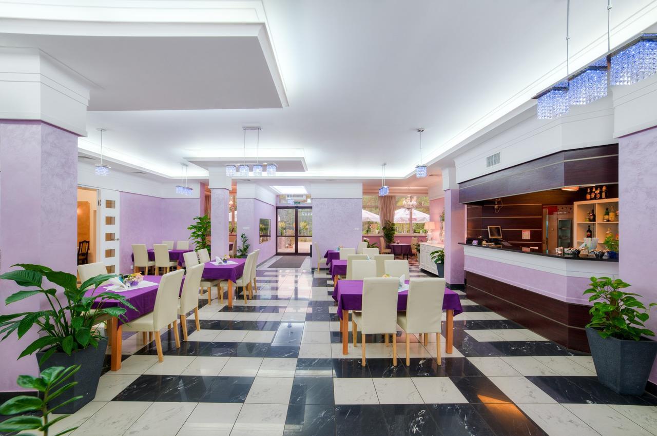 Imperium - Hotel Restauracja Firlej Exterior foto